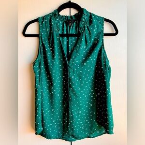 Banana Republic Sleeveless Green & White Patterned Blouse Petite Small